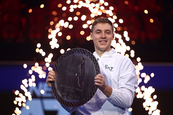 Medjedovic ha sorprendentemente regnato supremo alle Next Generation ATP Finals.  Il torneo ha ora un campione imbattuto per la quinta volta